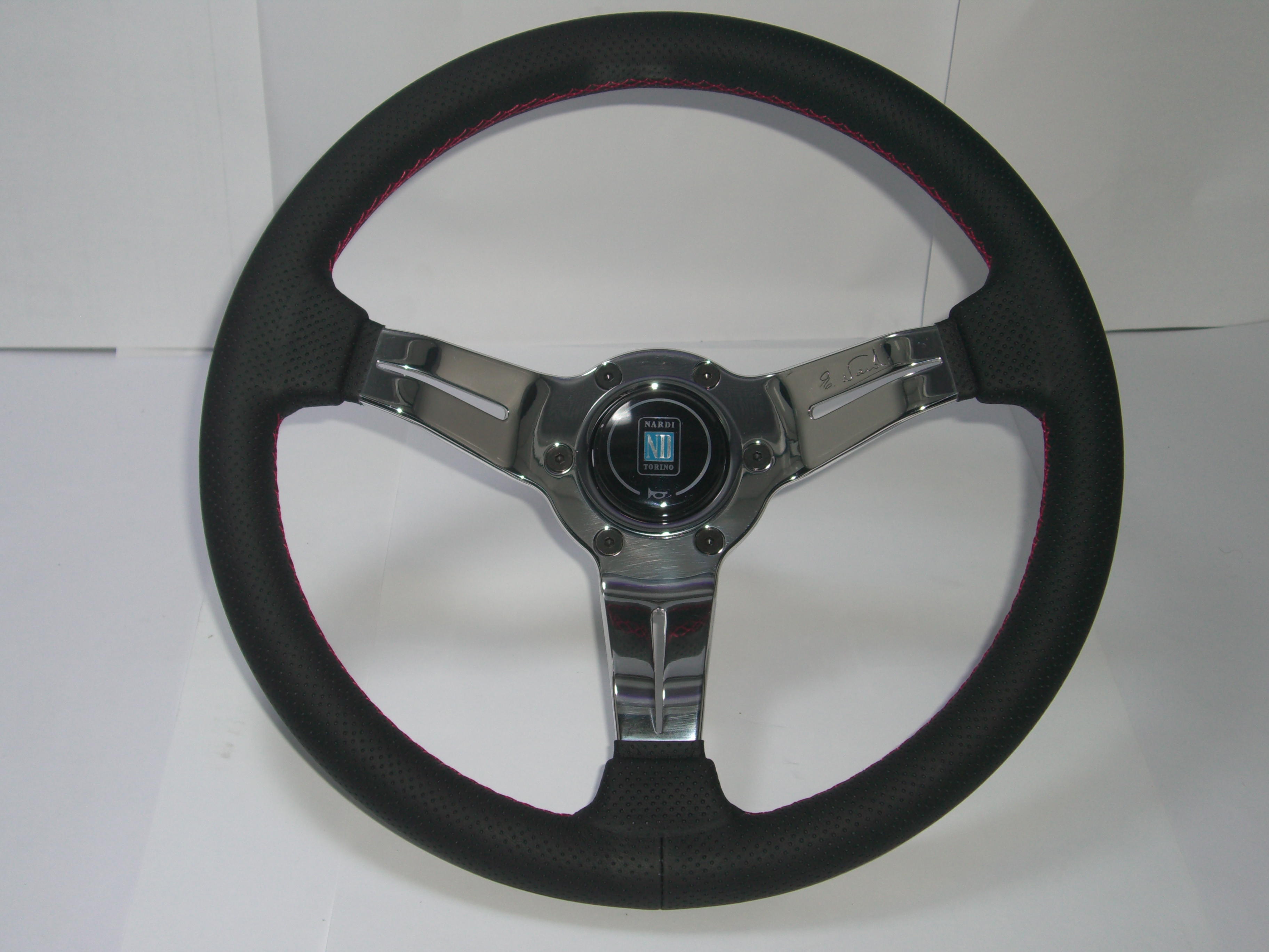 Nardi Deep Corn 330MM Black Leather With Polished Spokes